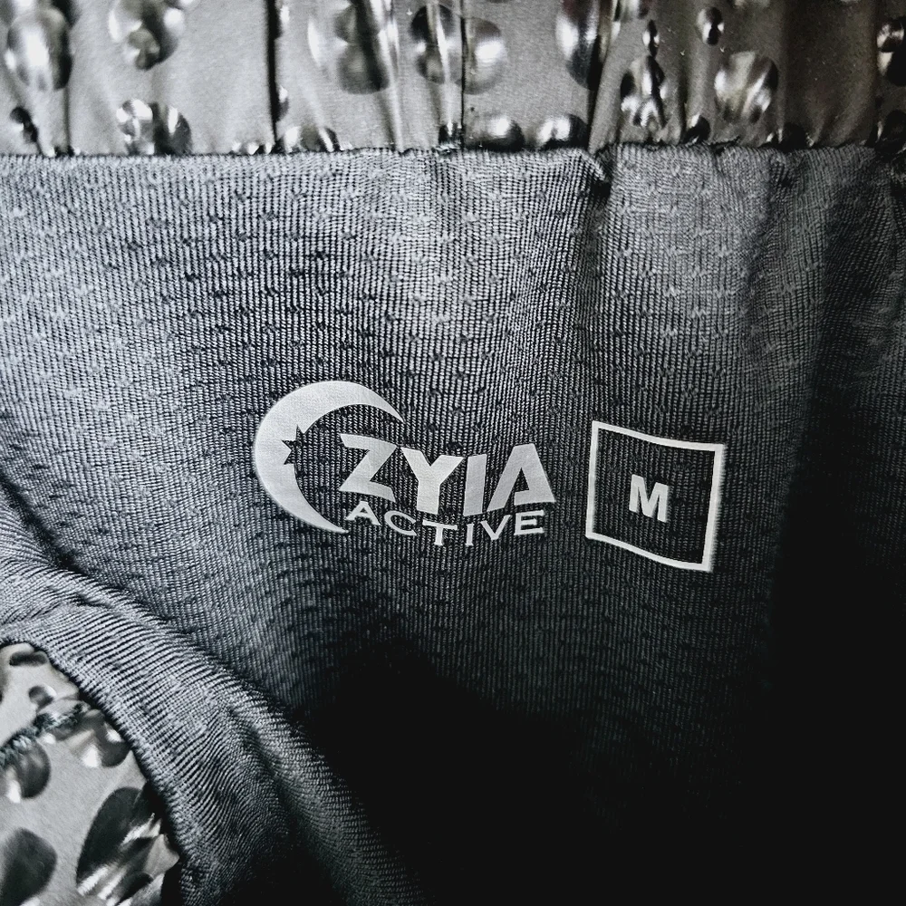 Zyia Active Black Bubbles Hi-Rise Bomber Shorts NWT, size Medium - Picture 8 of 11